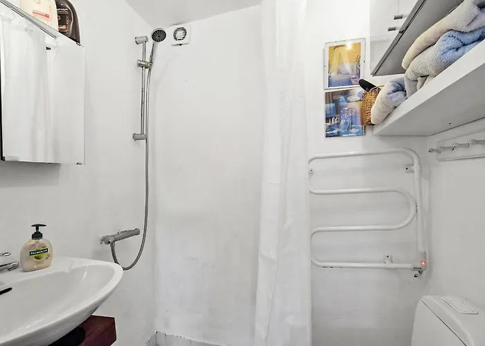 1 Bedroom Stunning In *